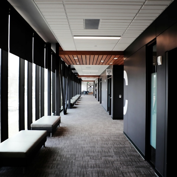 Commercial cleaning services that will keep your office looking new